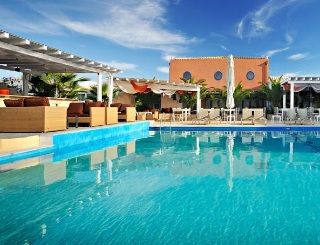 Ianos Hotel